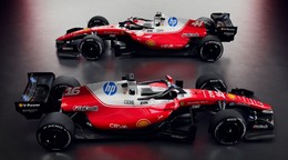 Nový monopost Ferrari. 