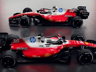 Nový monopost Ferrari. 