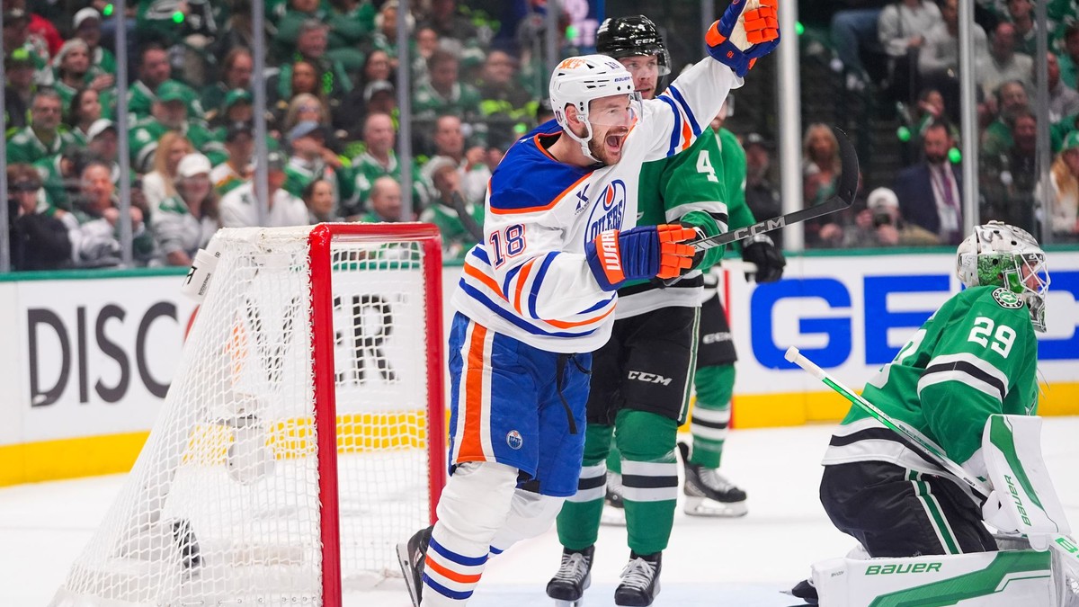 Momentka zo zápasu Dallas - Edmonton