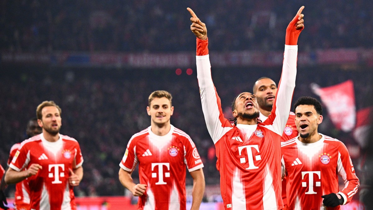 Hráči Bayernu oslavujú gól