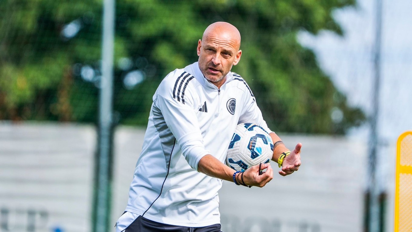 Adrián Guľa - tréner Riga FC.