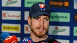 Peter Cehlárik počas zrazu slovenskej hokejovej reprezentácie
