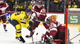 Fotka zo zápasu Lotyšsko - Švédsko na MS v hokeji 2025.
