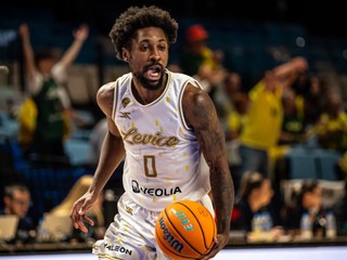 Momentka zo zápasu Patrioti Levice - Bakken Bears. 