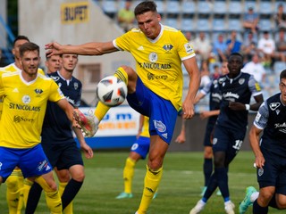 Zápas medzi MFK Zemlín Michalovce a DAC Dunajská Streda.