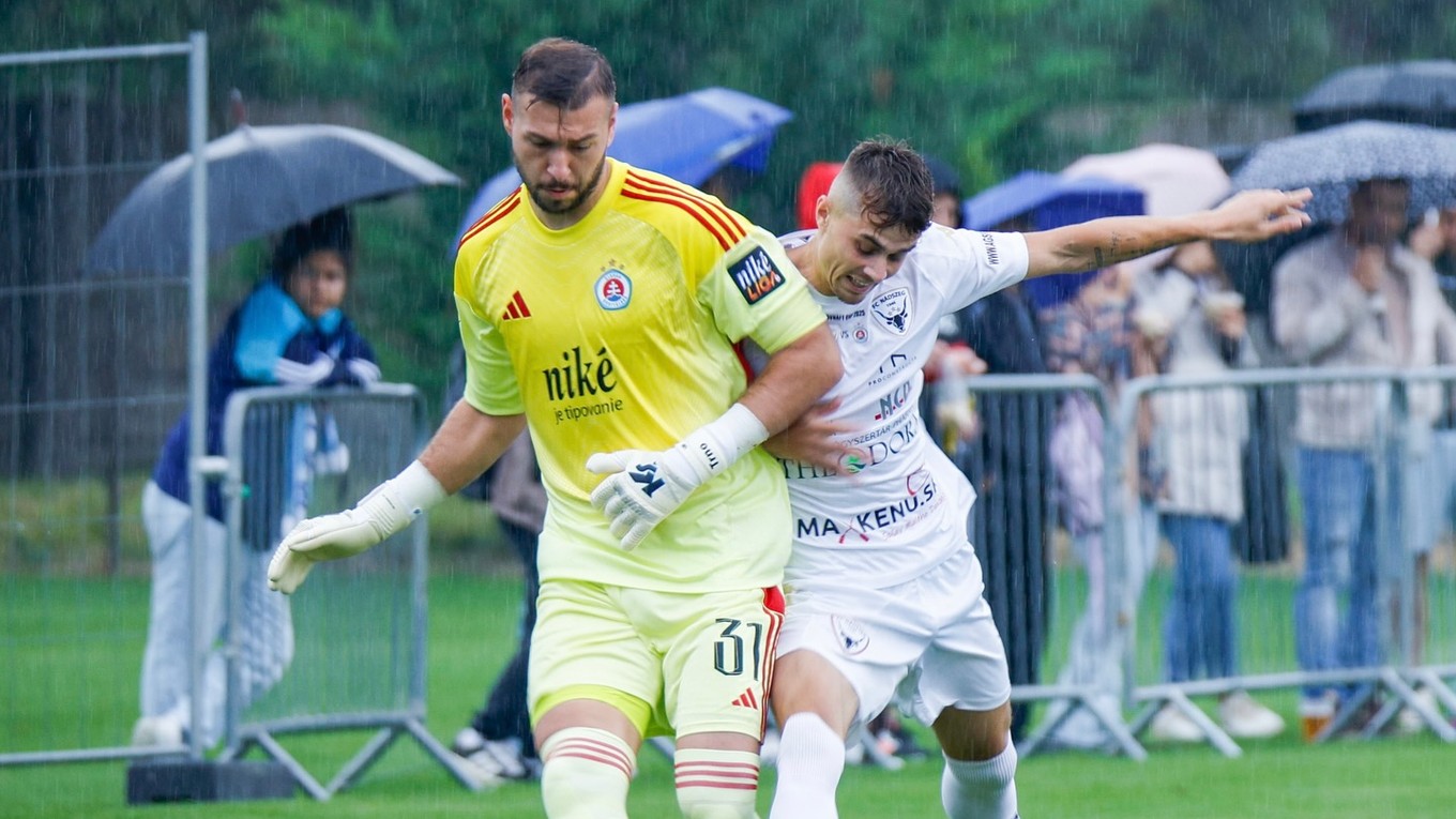 Momentka zo zápasu Trstice - Slovan Bratislava