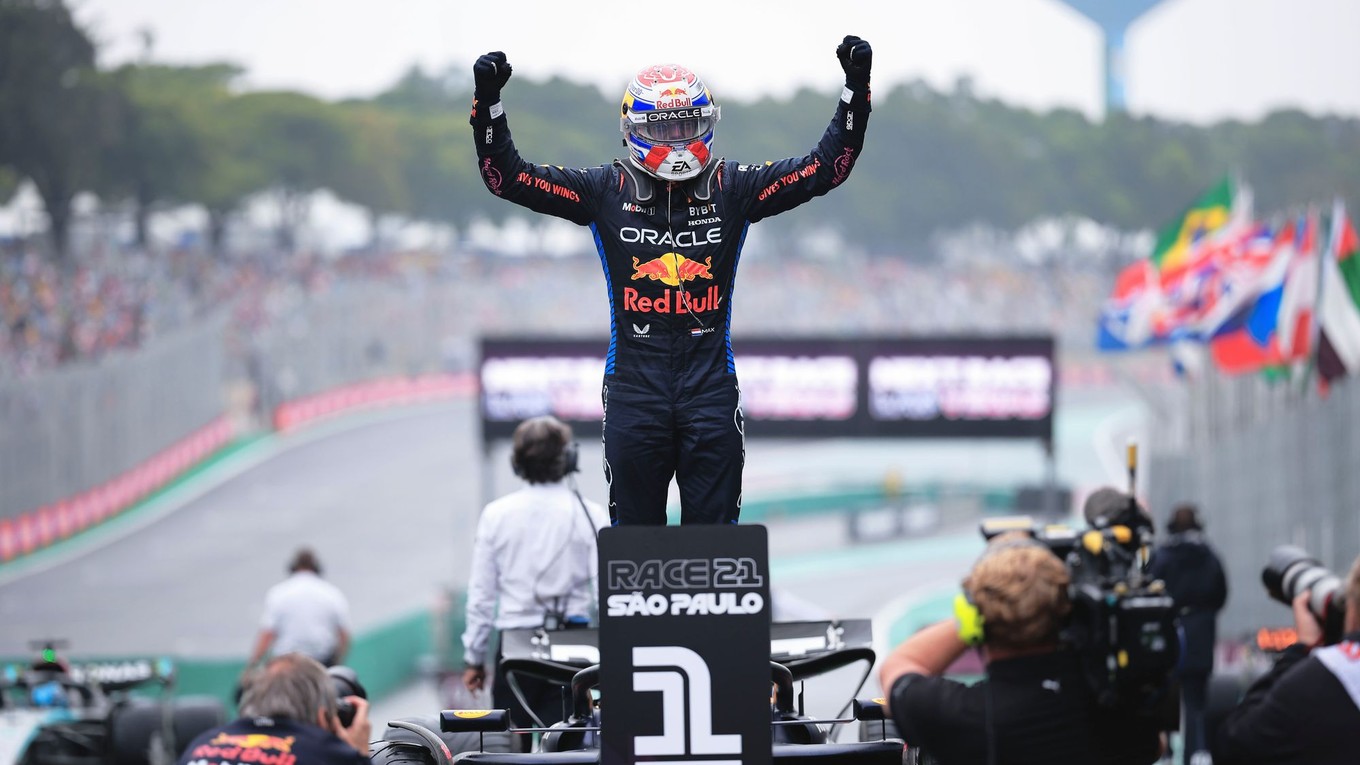 Max Verstappen na Red Bulle vyhral Veľkú cenu Brazílie 2024.