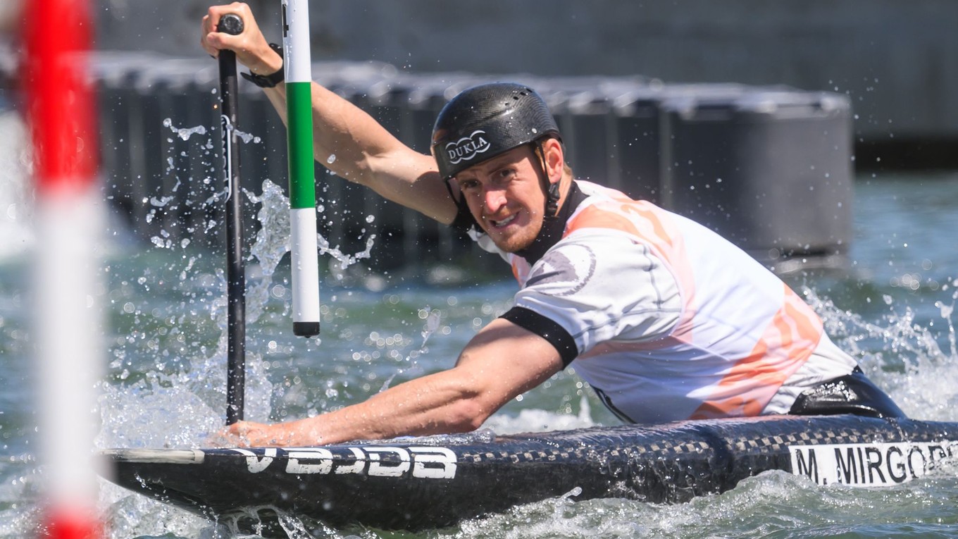 Slovenský vodný slalomár Marko Mirgorodský počas kvalifikácie pretekov v kategórii C1 mužov.