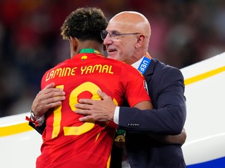 Luis de la Fuente a Lamine Yamal.
