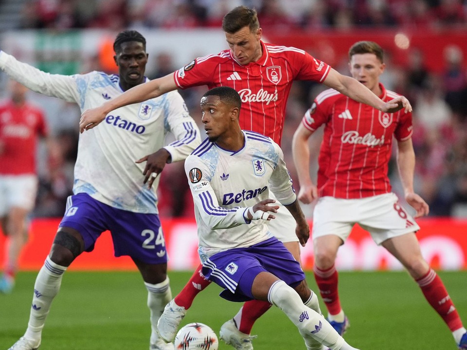 Fotka zo zápasu Nottingham Forest - Aston Villa.