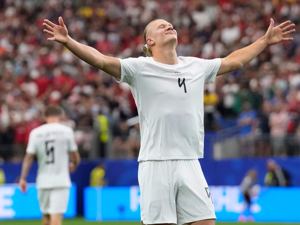Erling Haaland oslavuje gól