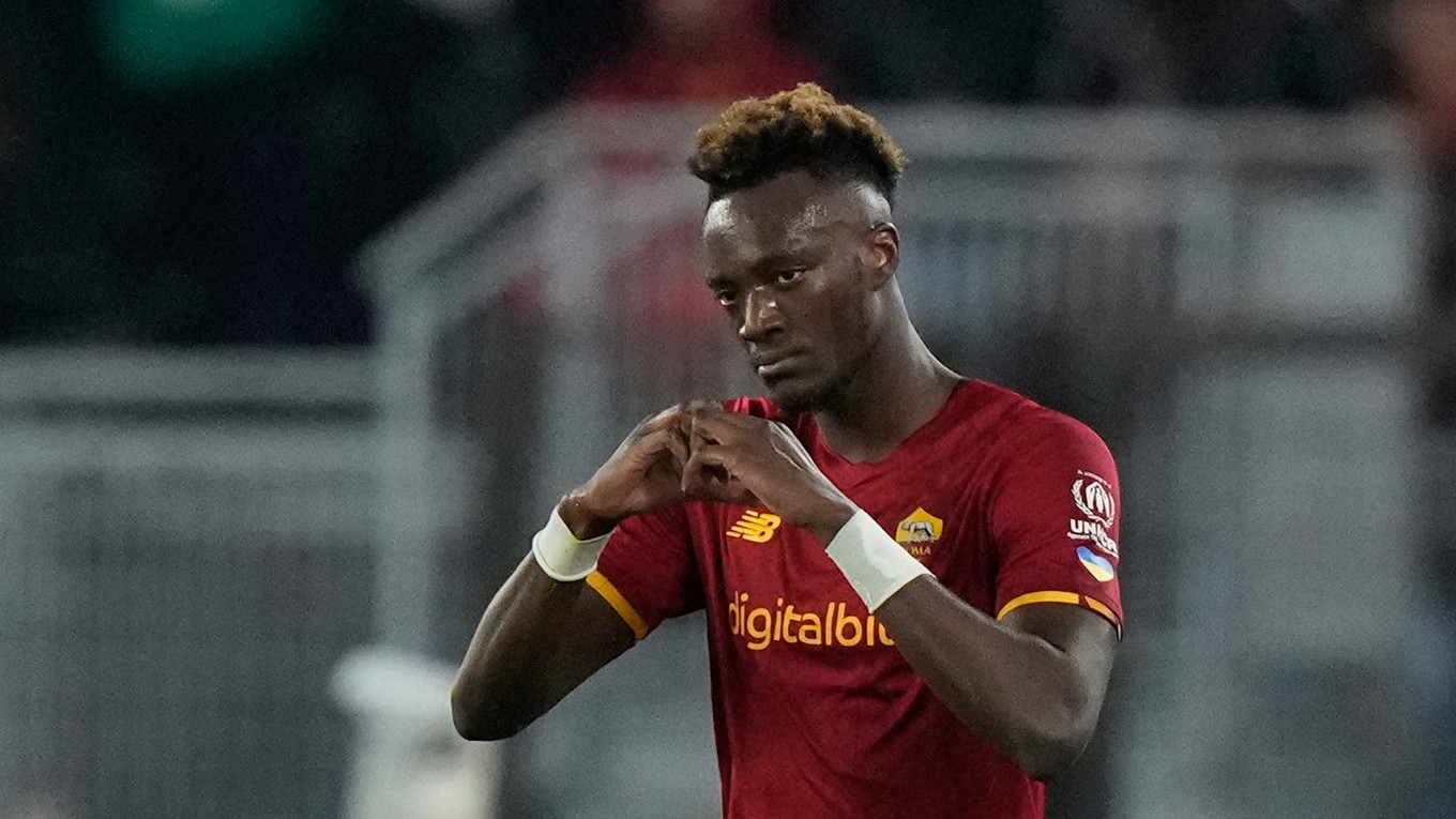 Tammy Abraham sa teší po strelenom góle.