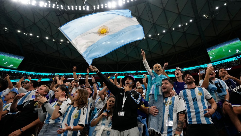 Fanúšikovia Argentíny na MS vo futbale 2022 v Katare.
