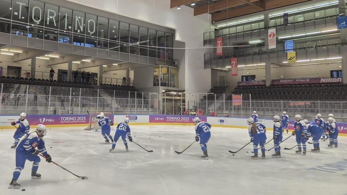 Slovenské hokejistky v dejisku podujatia zimné Svetové univerzitné hry 2025 v Turíne.