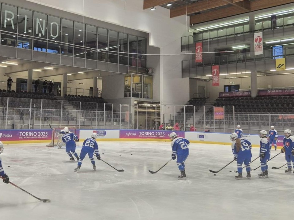 Slovenské hokejistky v dejisku podujatia zimné Svetové univerzitné hry 2025 v Turíne.