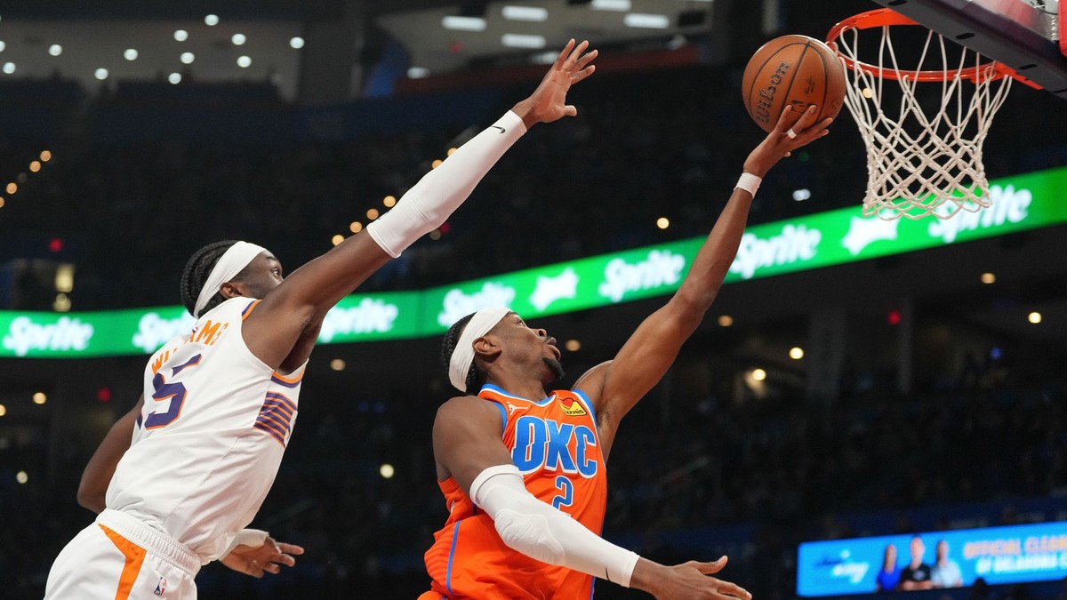 Momentka zo zápasu Oklahoma - Phoenix