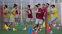 Futbalisti Iránu počas tréningu.