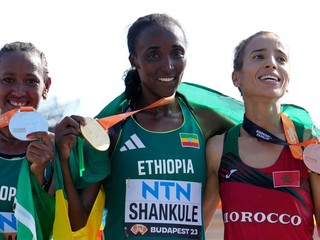 Etiópčanka Amane Beriso Shankuleová ovládla maratón na MS v atletike 2023.