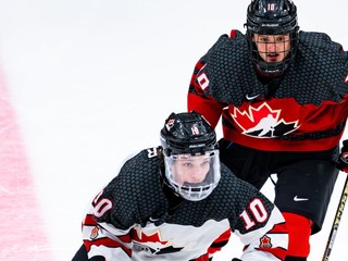 Momentka zo zápasu Kanada East - Kanada West na turnaji World Junior Hockey Challenge 2023.
