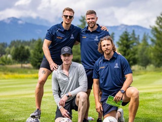 Martin Pospíšil, Matúš Sukeľ, Peter Cehlárik a Kristián Pospíšil na teambuildingu slovenských hokejistov vo Vysokých Tatrách.