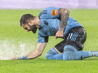 Na snímke hráč Slovana Tigran Barseghjan.