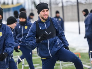 Matej Trusa (uprostred) počas úvodného tréningu zimnej prípravy