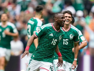 Futbalisti Mexika oslavujú gól počas MS 2026.