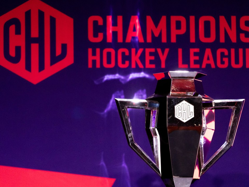 Trofej pre víťaza hokejovej Ligy majstrov (CHL). 