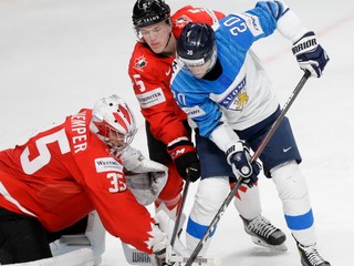 Momentka zo zápasu Kanada - Fínsko na MS v hokeji 2021. 