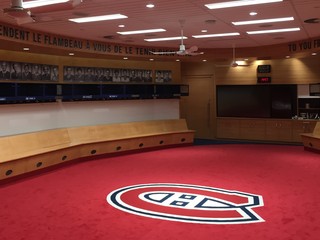 Šatňa Montrealu Canadiens na štadióne Bell Centre.