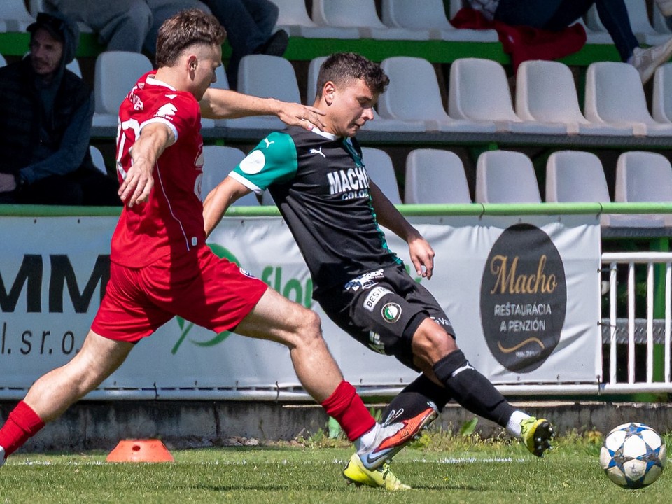 Momentka zo zápasu Malženice - Zvolen.