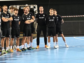 Tréner Radoslav Antl počas tréningu Tatrana Prešov.