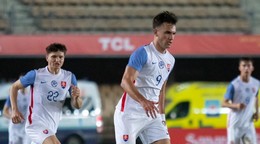 Roman Čerepkai (vpravo) a Ján Murgaš v prípravnom zápase Španielsko U21 - Slovensko U21.