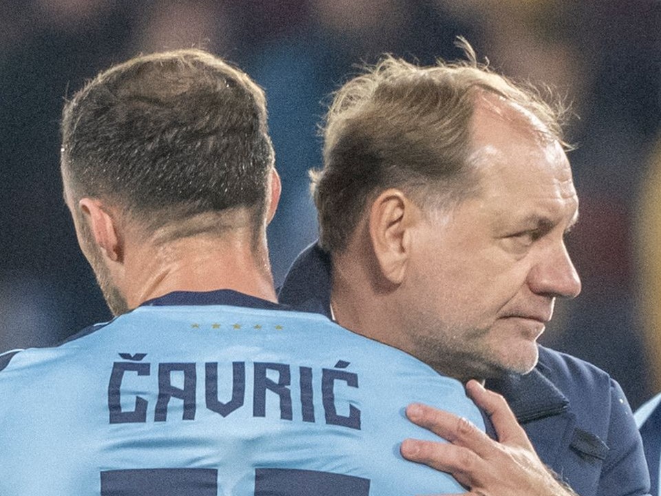 Tréner ŠK Slovan Bratislava Vladimír Weiss st. a Aleksandar Čavrič.