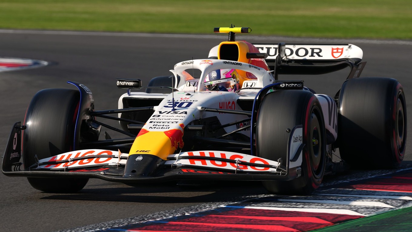 Liam Lawson počas Veľkej ceny Mexika 2025.