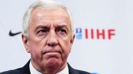 Prezident IIHF Luc Tardif.