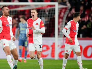 Slavia Praha sa raduje z gólu.