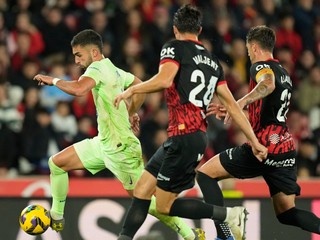 Ferran Torres, Martin Valjent a Antonio Raillo. 