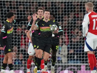 Ivan Perišič oslavuje gól v zápase Arsenal - PSV Eindhoven