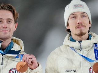 Nóri Johann Andre Forfang a Kristoffer Eriksen Sundal získali bronz.