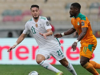 Zápas Alžírska s Pobrežím Slonoviny.