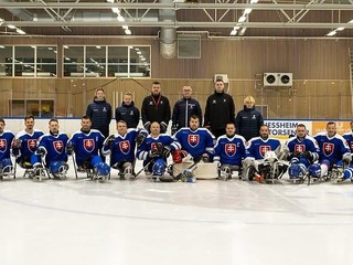 Slováci začali boj o paralympiádu úspešne. Rozhodli už v prvej tretine, štvorgólový kapitán