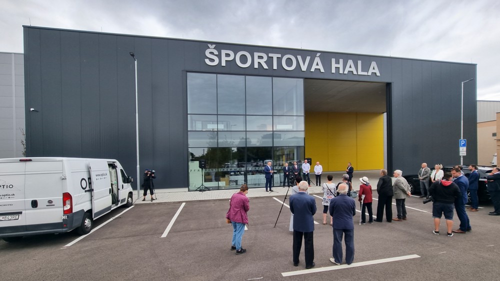 Pomoc k záchrane športu na Slovensku. V Bratislave otvorili novú modernú halu