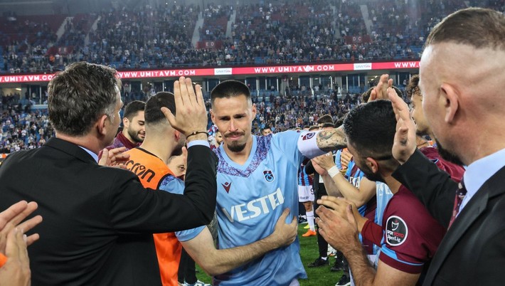Marek Hamšík počas rozlúčky s fanúšikmi Trabzonsporu.