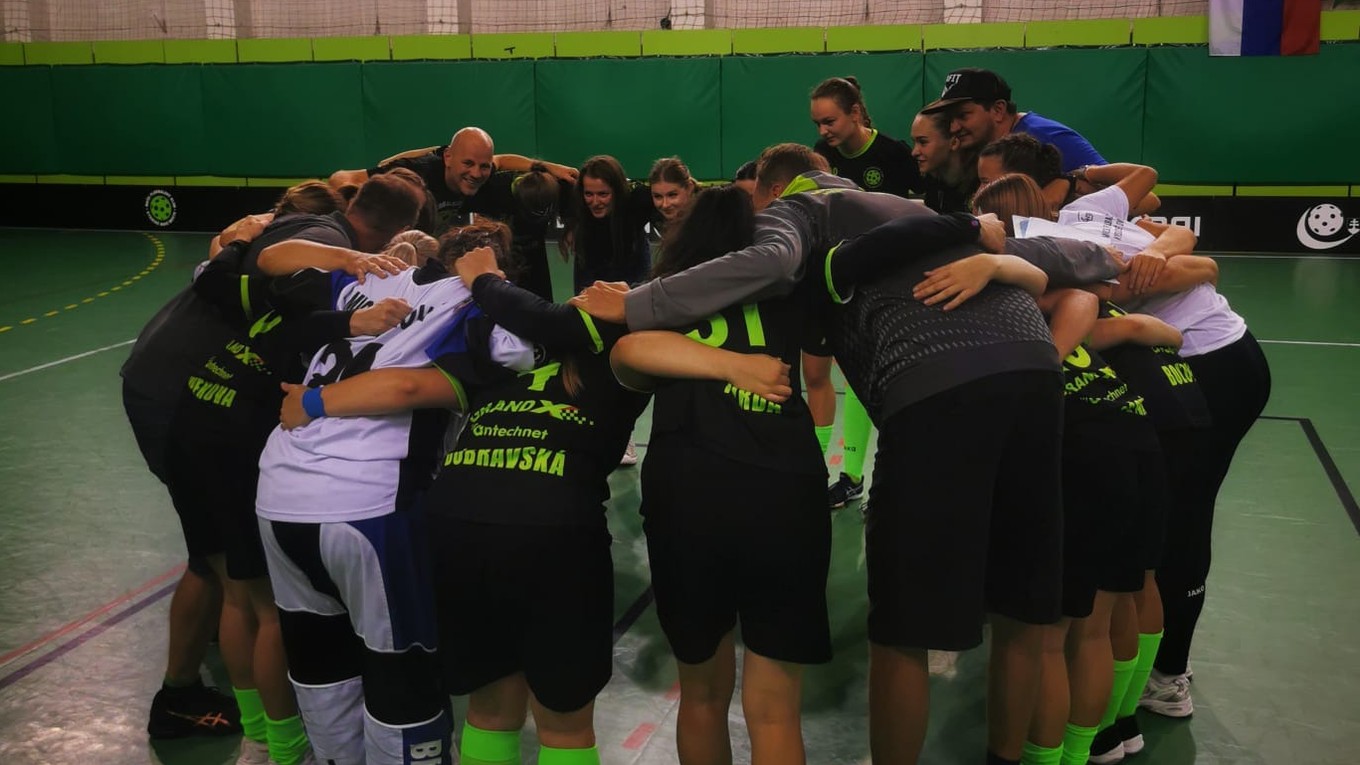 Florbalistky FBK Kysucké Nové Mesto.