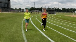 Viktória Forster a Daniela Ledecká počas prírpavy v Juhoafrickej republike.