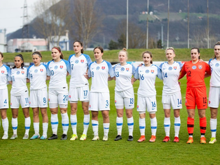 Slovenské futbalistky do 17 rokov.