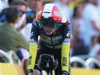 Jonas Vingegaard počas časovky v 5. etape Tour de France 2025
