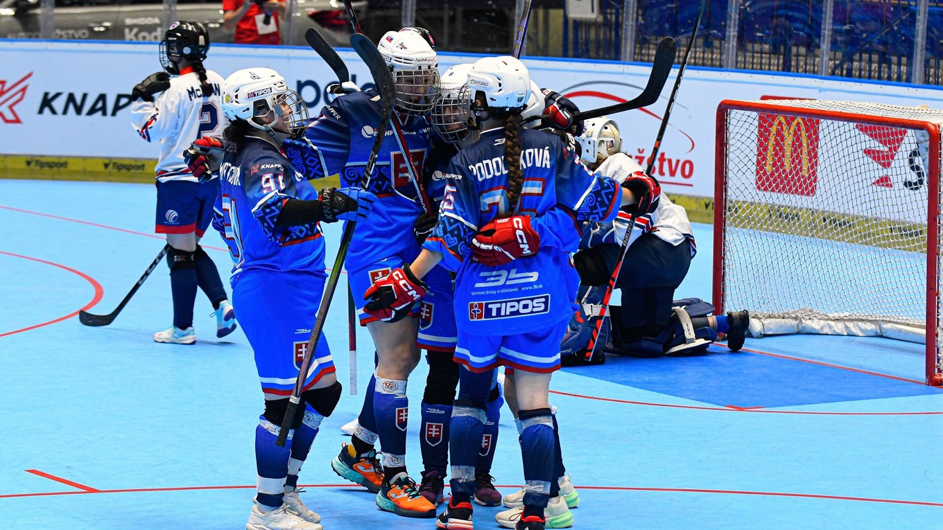 Hráčky Slovenska Lucia Martincová, Nina Štrbáková, Laura Hambálková a Sofia Podoláková