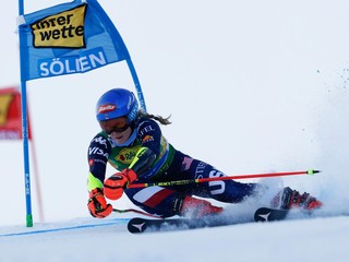 Mikaela Shiffrinová v 1. kole obrovského slalomu v Söldene.